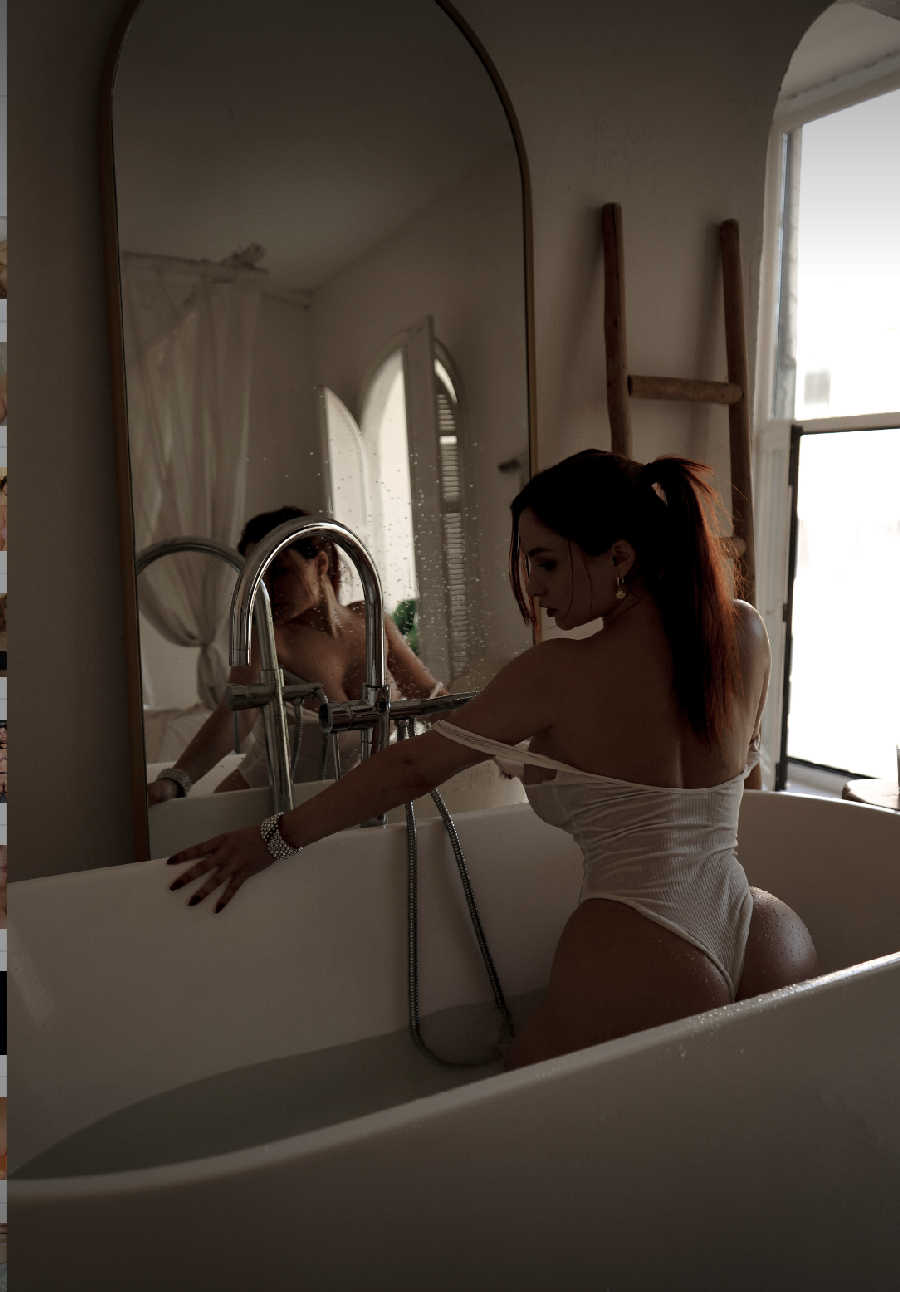 A playful frame from Miranda Faith nude — online in Anyang