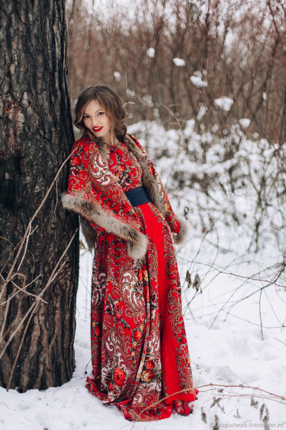 Photo Girls in Slavic costumes in Anyang
