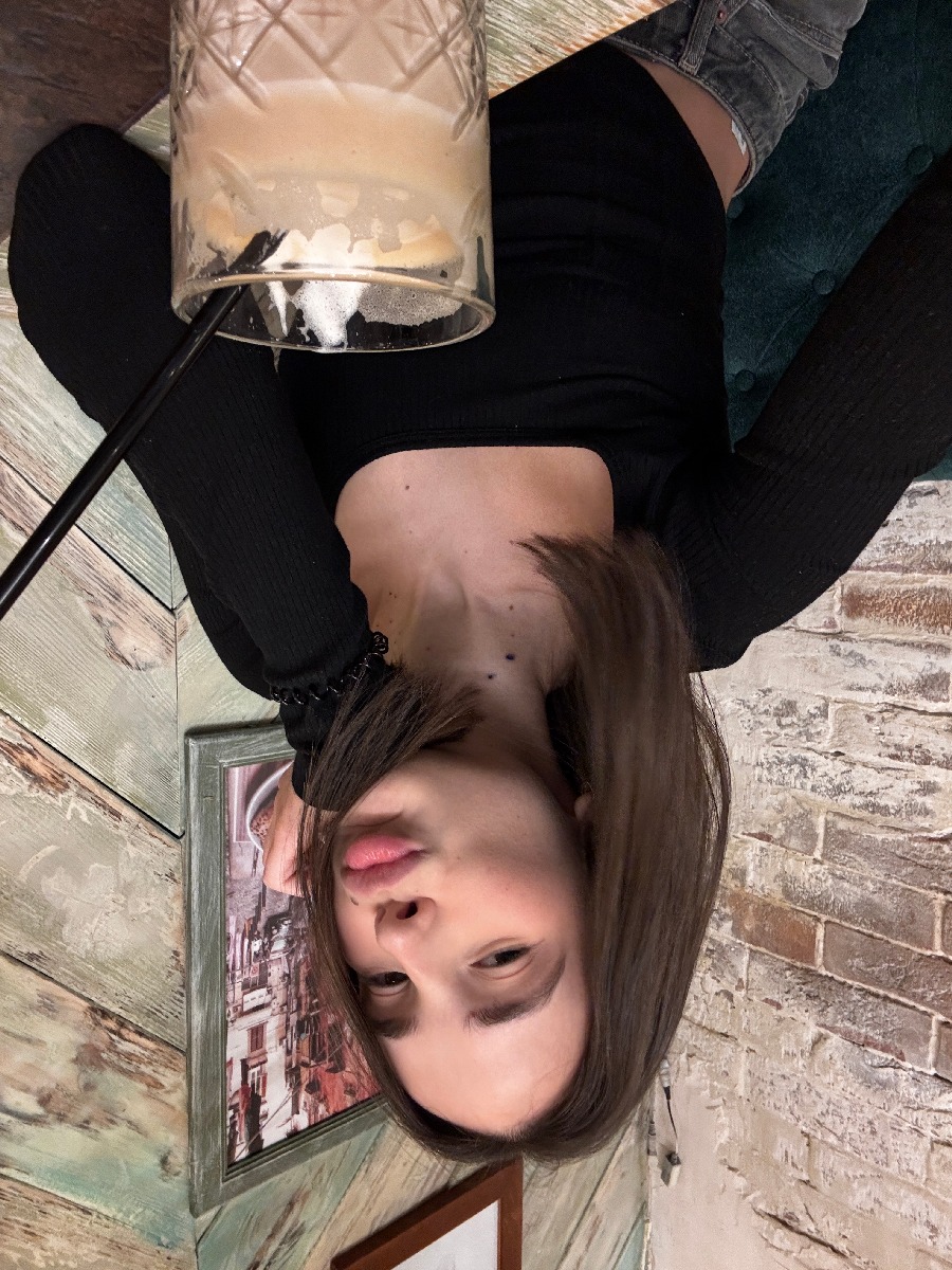 Fresh photos, fresh mood — Tina online in Anyang